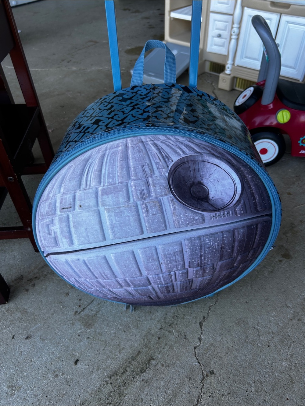 Skip Hop Blue Star Wars Death Star Round Carry Case